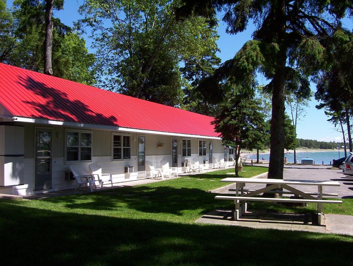 Balm Beach Resort And Motel Ruang foto